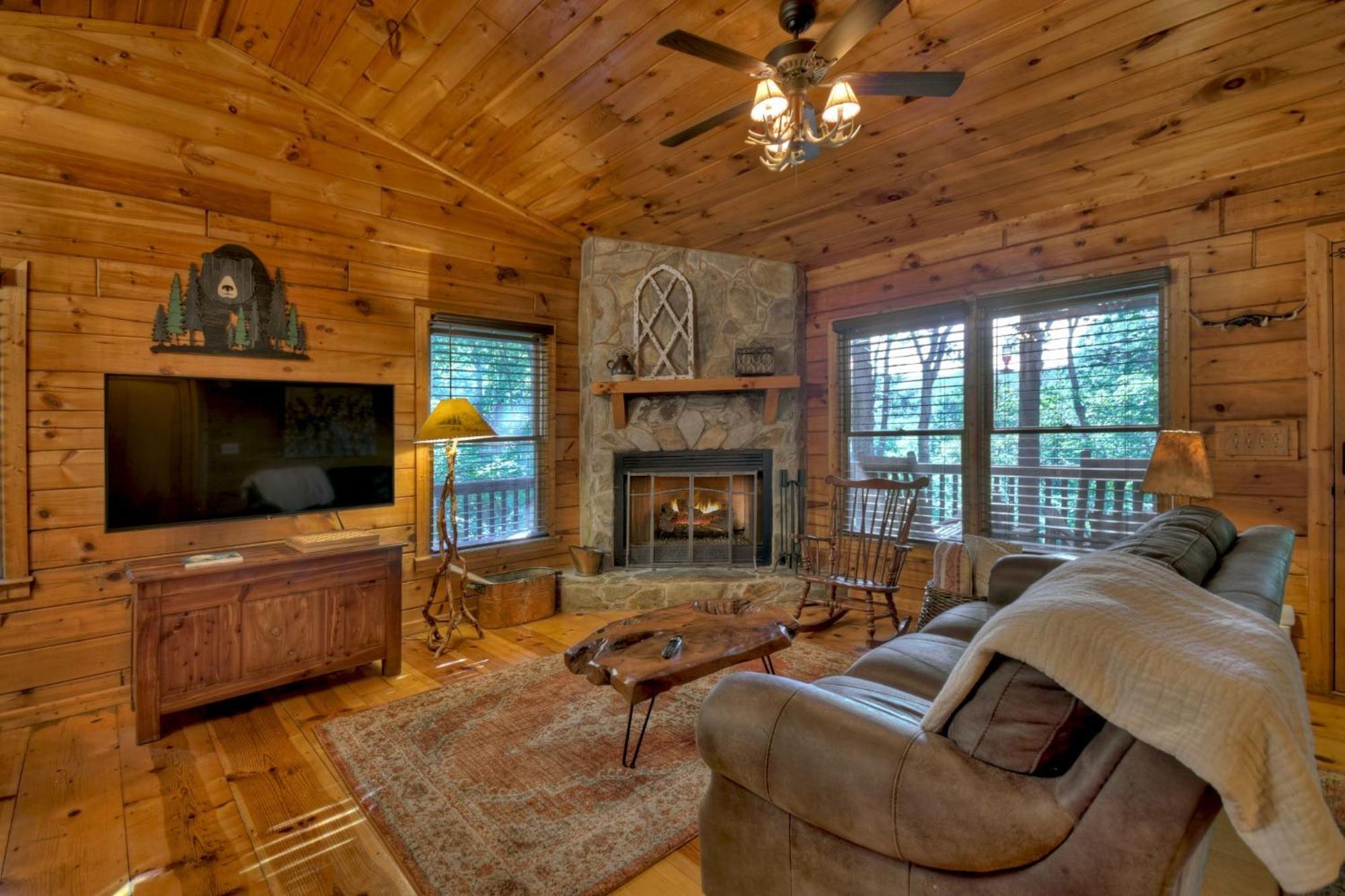 Bearfoot Ridge Wood-Burning Fireplace Cozy Hot Tub Serene Views Ellijay Ngoại thất bức ảnh