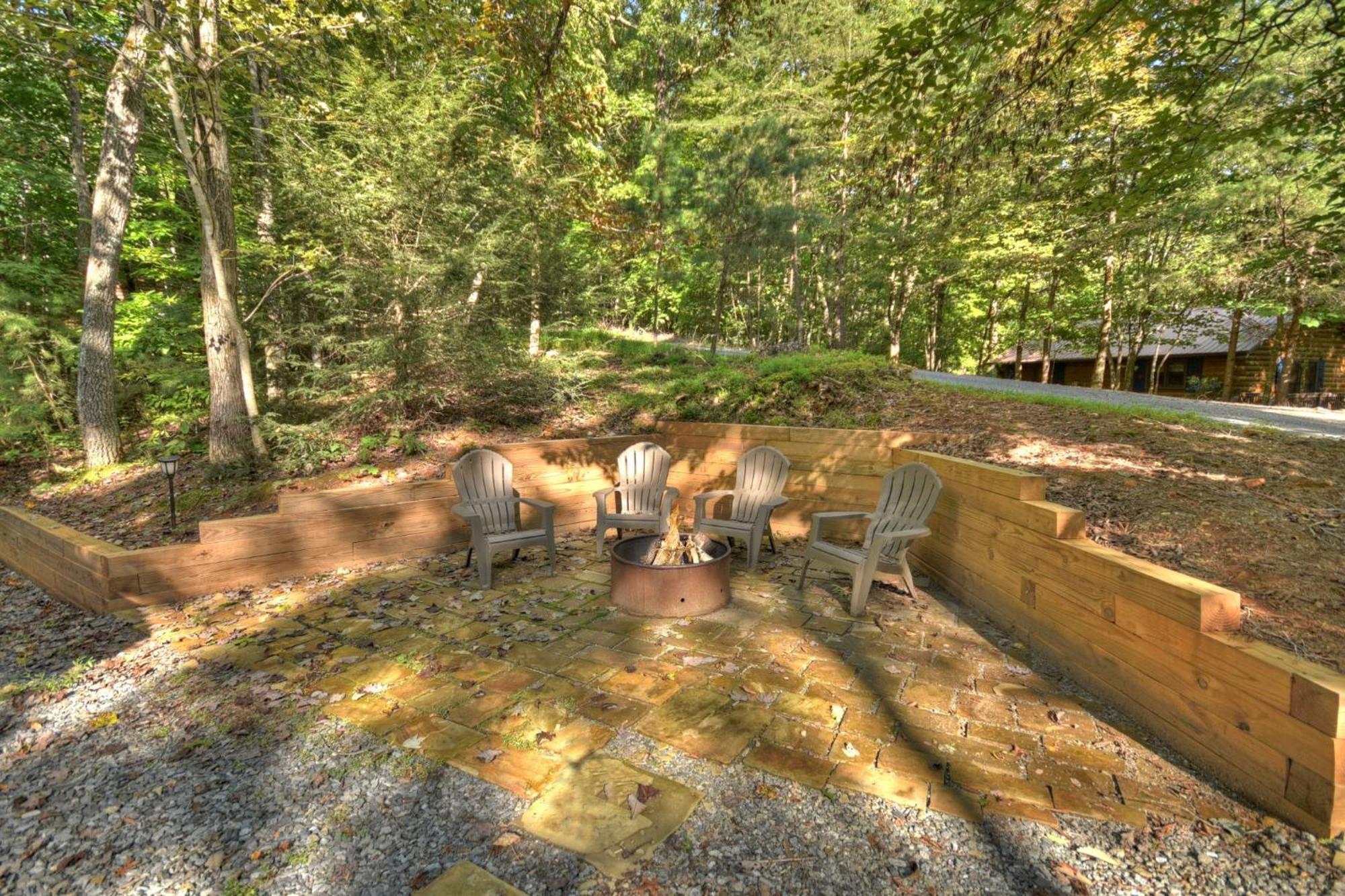 Bearfoot Ridge Wood-Burning Fireplace Cozy Hot Tub Serene Views Ellijay Ngoại thất bức ảnh