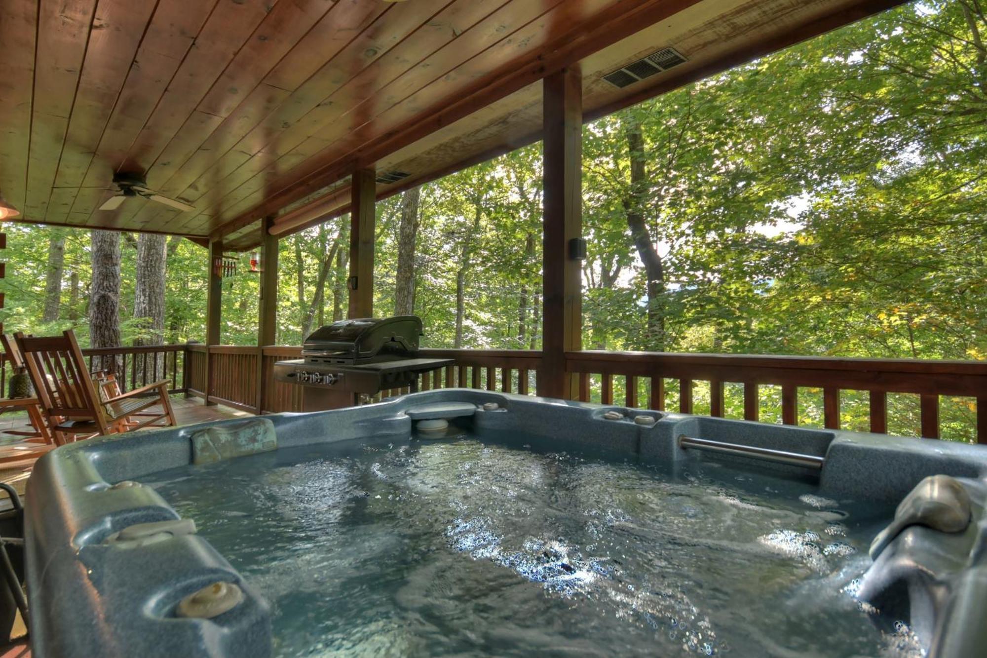 Bearfoot Ridge Wood-Burning Fireplace Cozy Hot Tub Serene Views Ellijay Ngoại thất bức ảnh