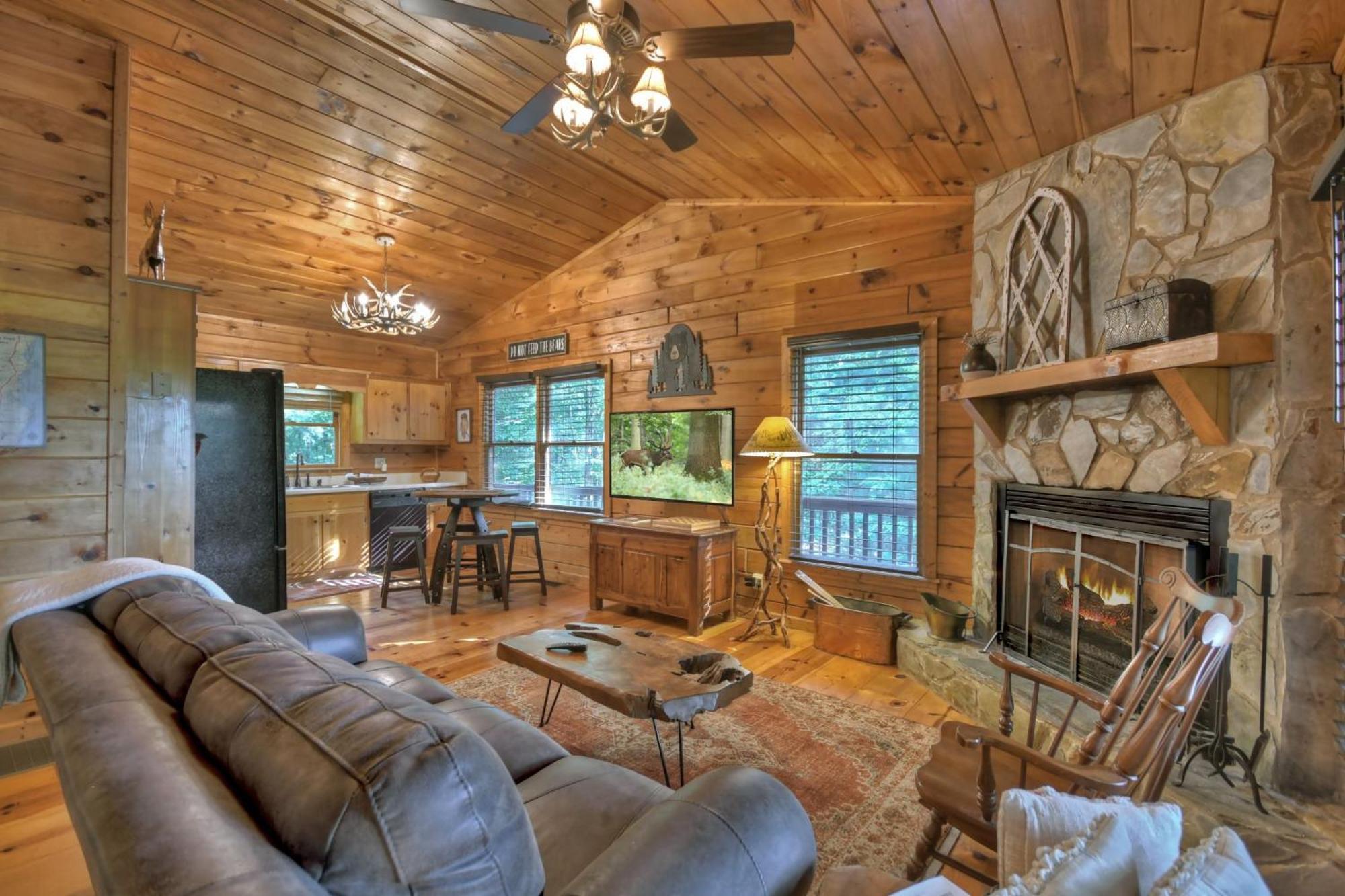 Bearfoot Ridge Wood-Burning Fireplace Cozy Hot Tub Serene Views Ellijay Ngoại thất bức ảnh